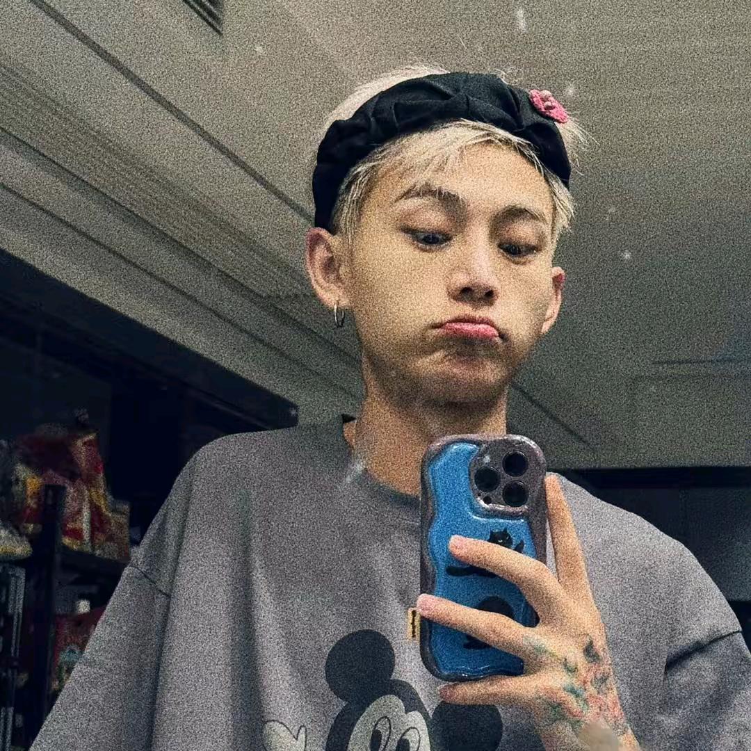 萬