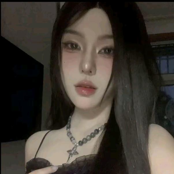 是十二呀🥕已有闺蜜不处草莓树🍓