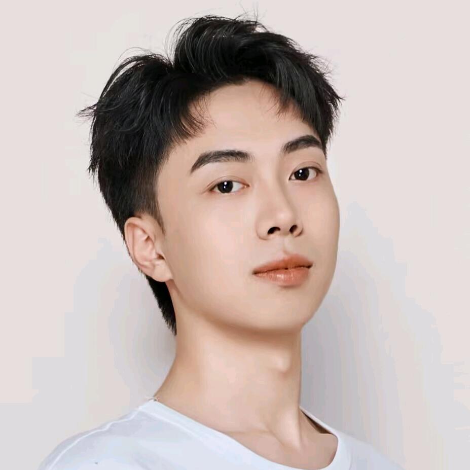 玩水族的小梁