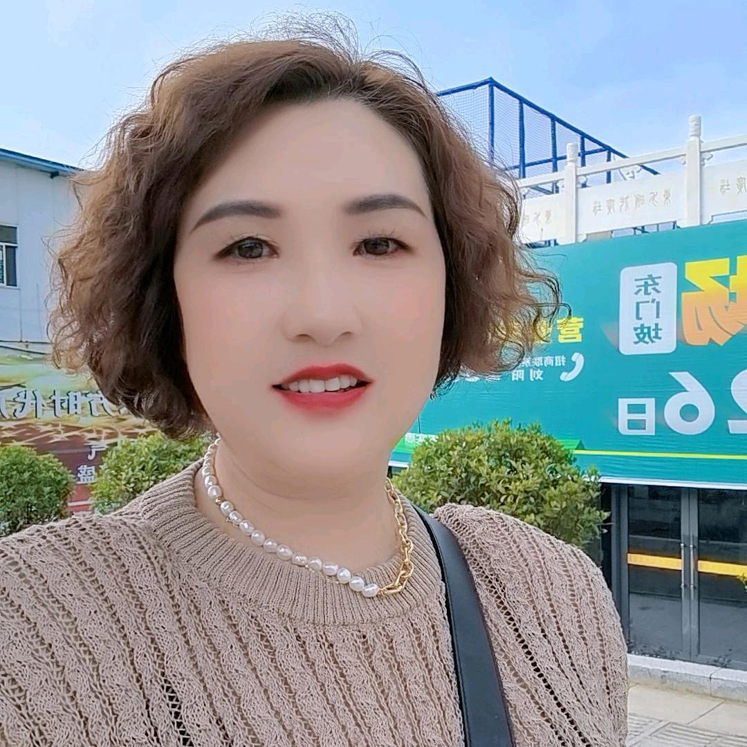 安顺凉粉街顺鑫服饰，张姐