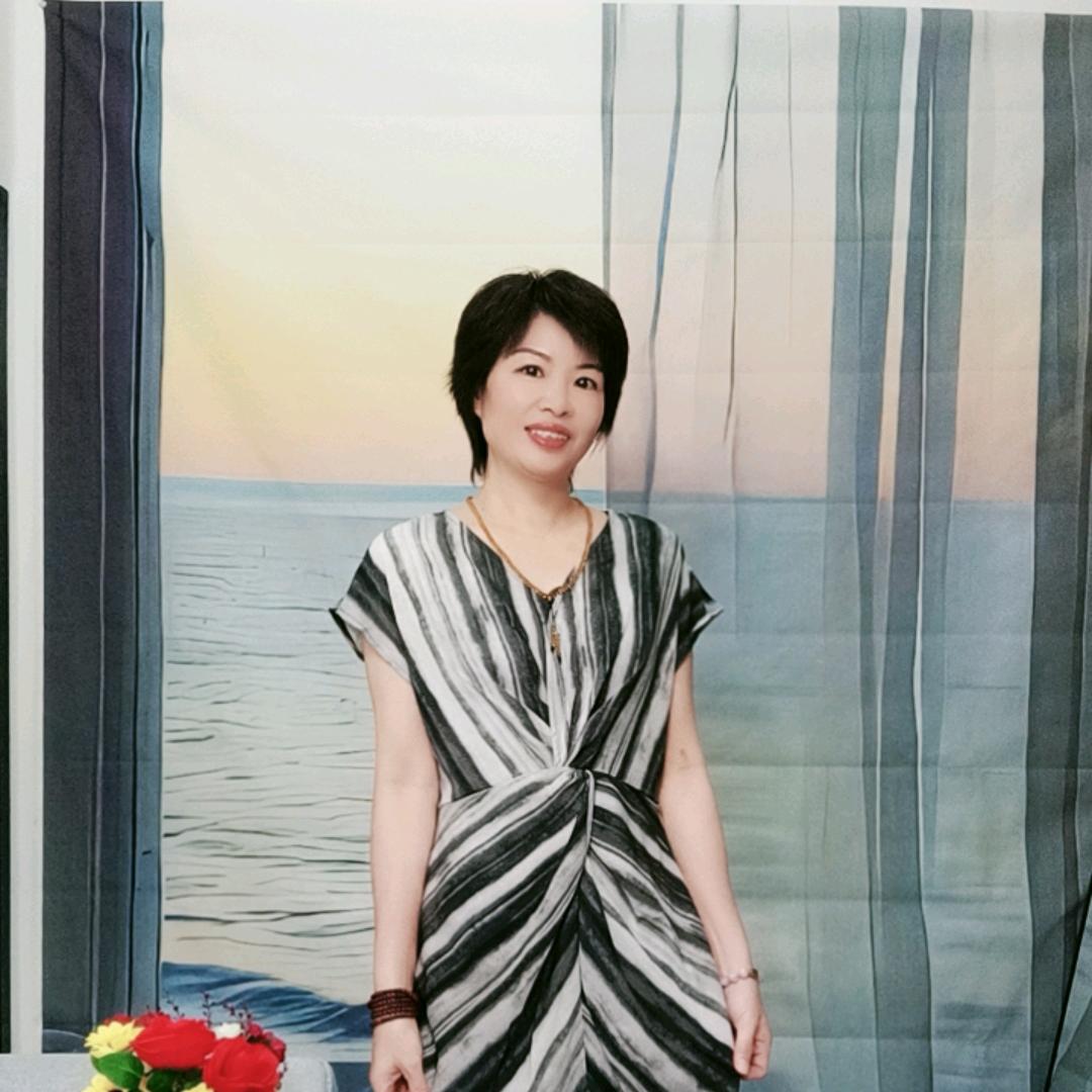 菜菜🎤1（首播中20点15分开播)