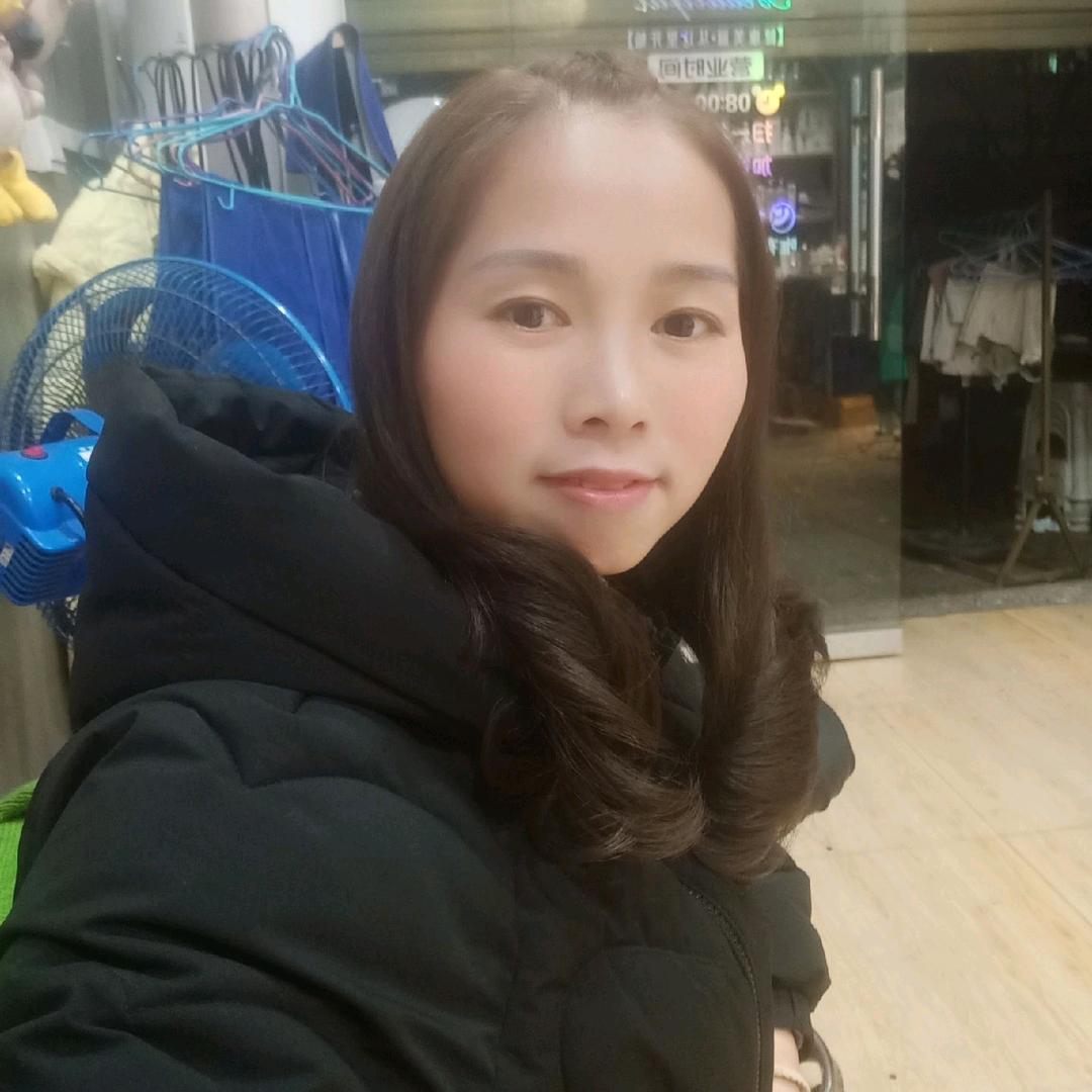 淡然一笑