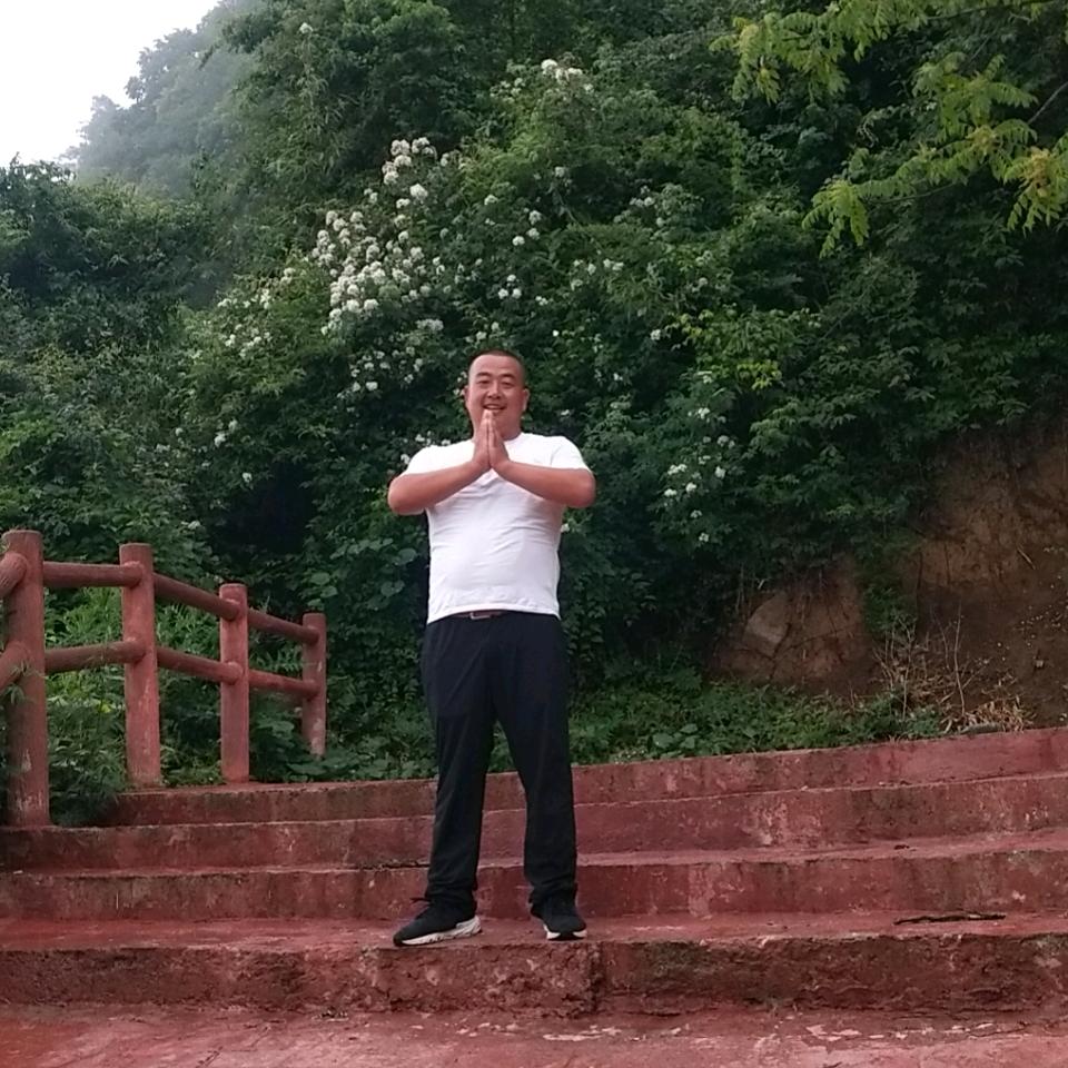 万般皆由命，半点不由人