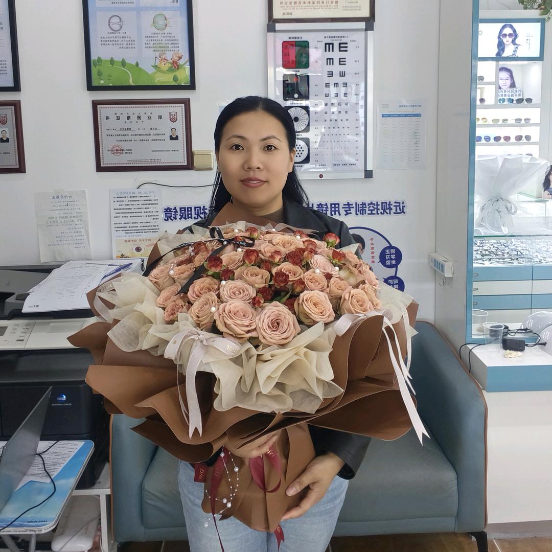 爱眼医生眼镜  娟子