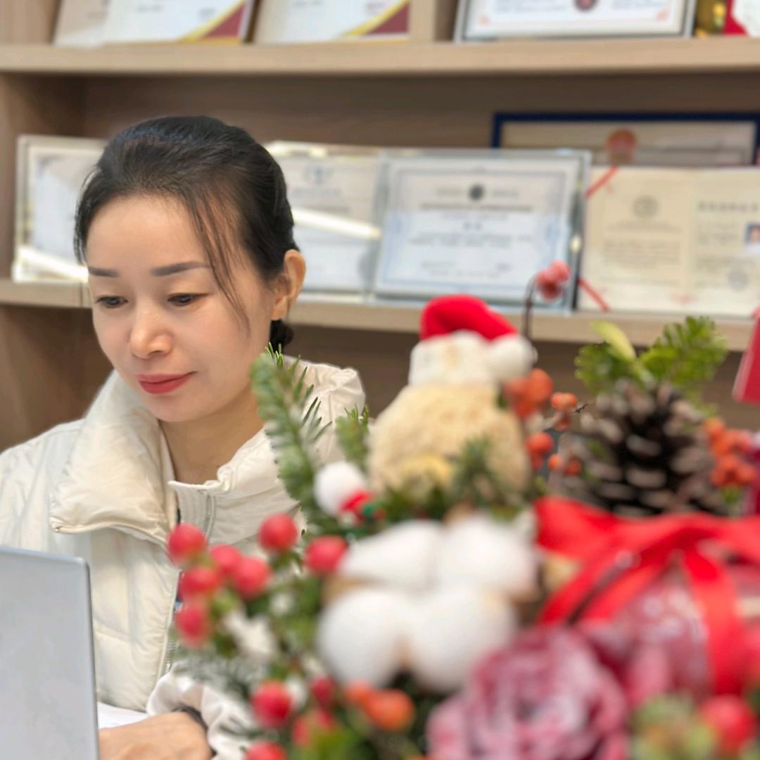 赣州益善瑜伽秀珂老师