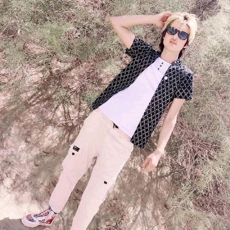 龙   哥 🐲𓅠𓅡