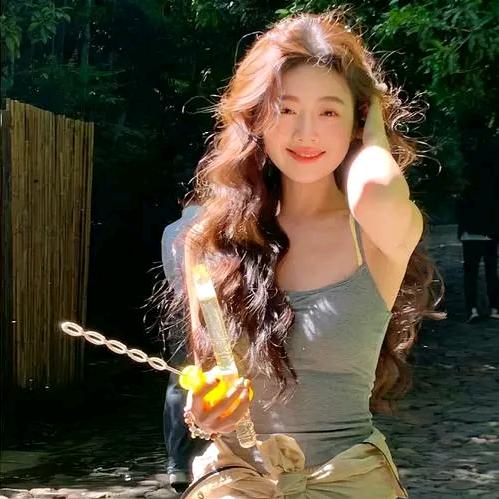 小鱼❤️💚💛