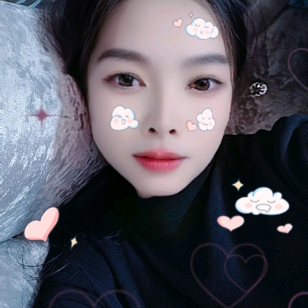 四都市场潮流女装卓仕龍