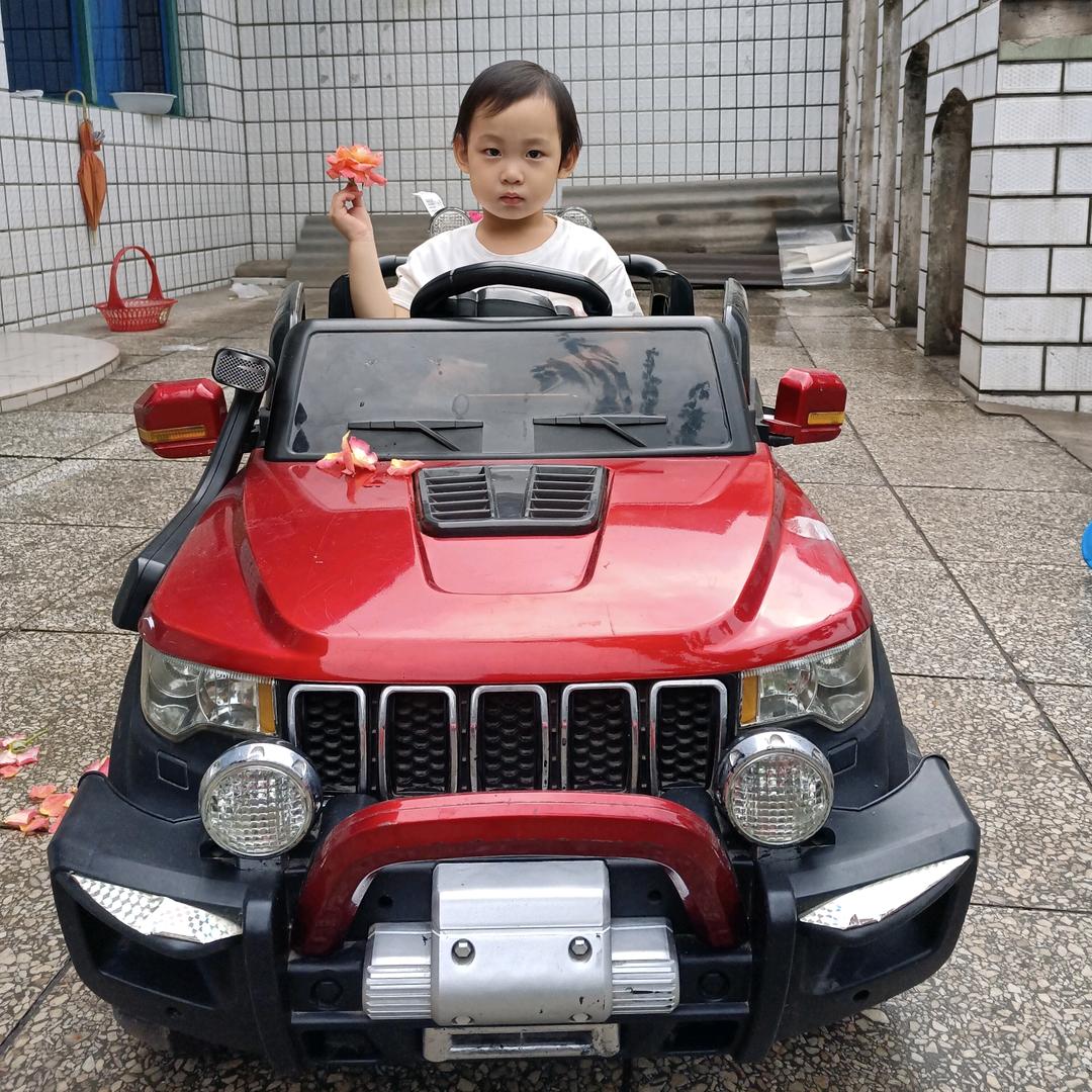 聪明可爱的小满满