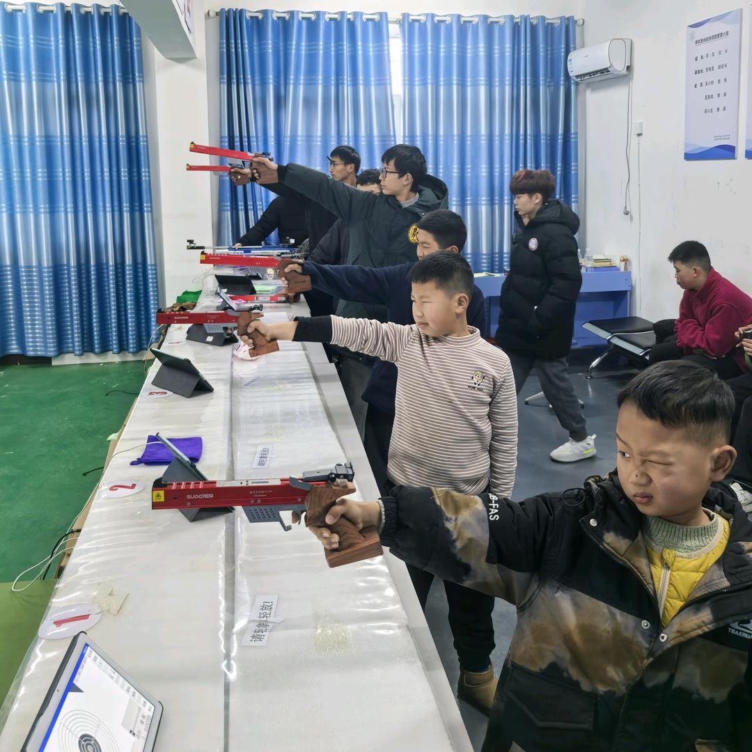 爱运动的小易🏀