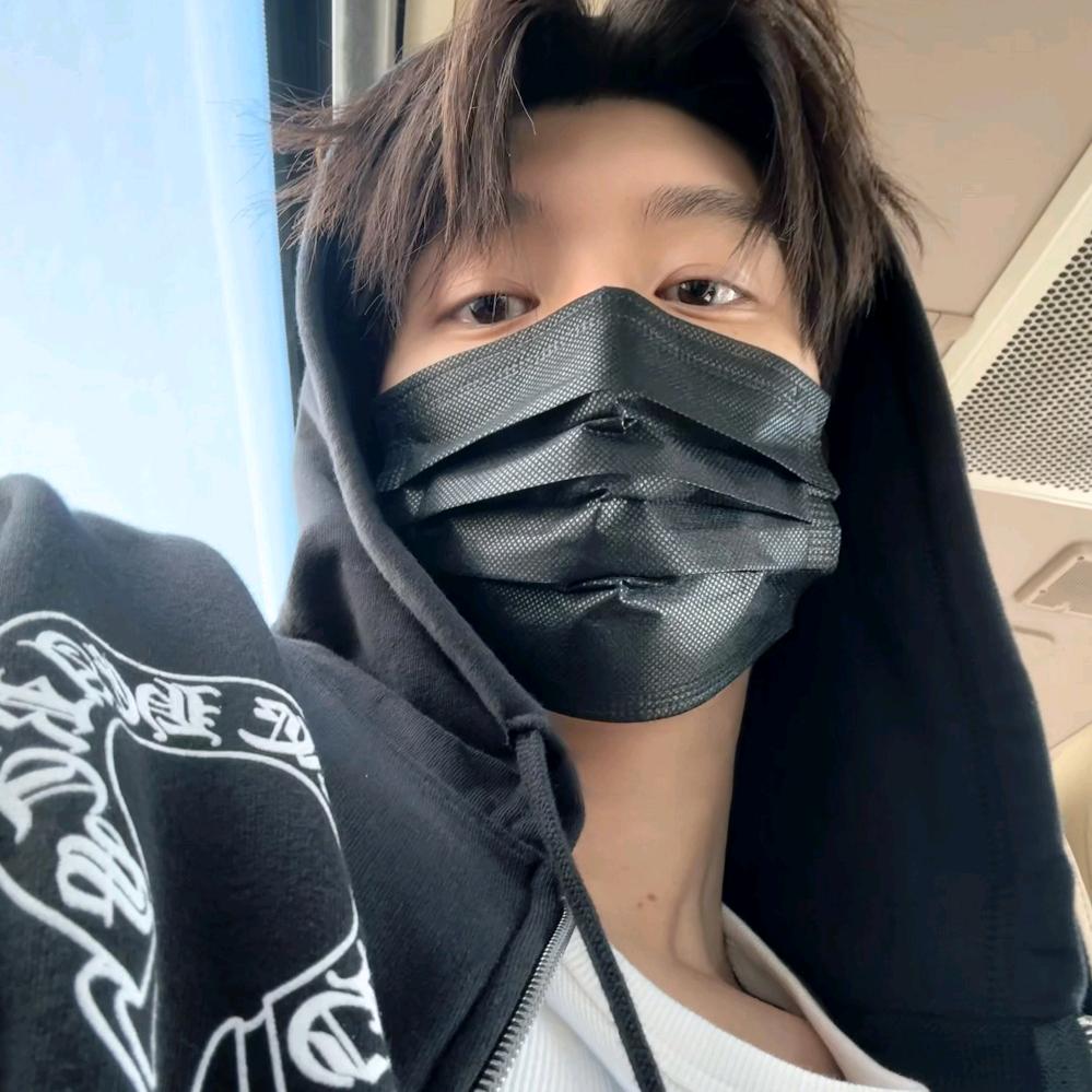 𝒞𝒽𝒶𝓃𝒹𝓁𝑒𝓇🥨