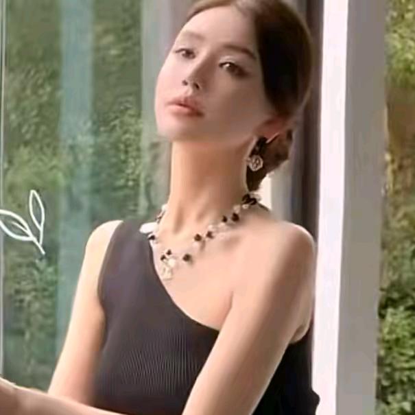 冯薪颖(爆款返场)