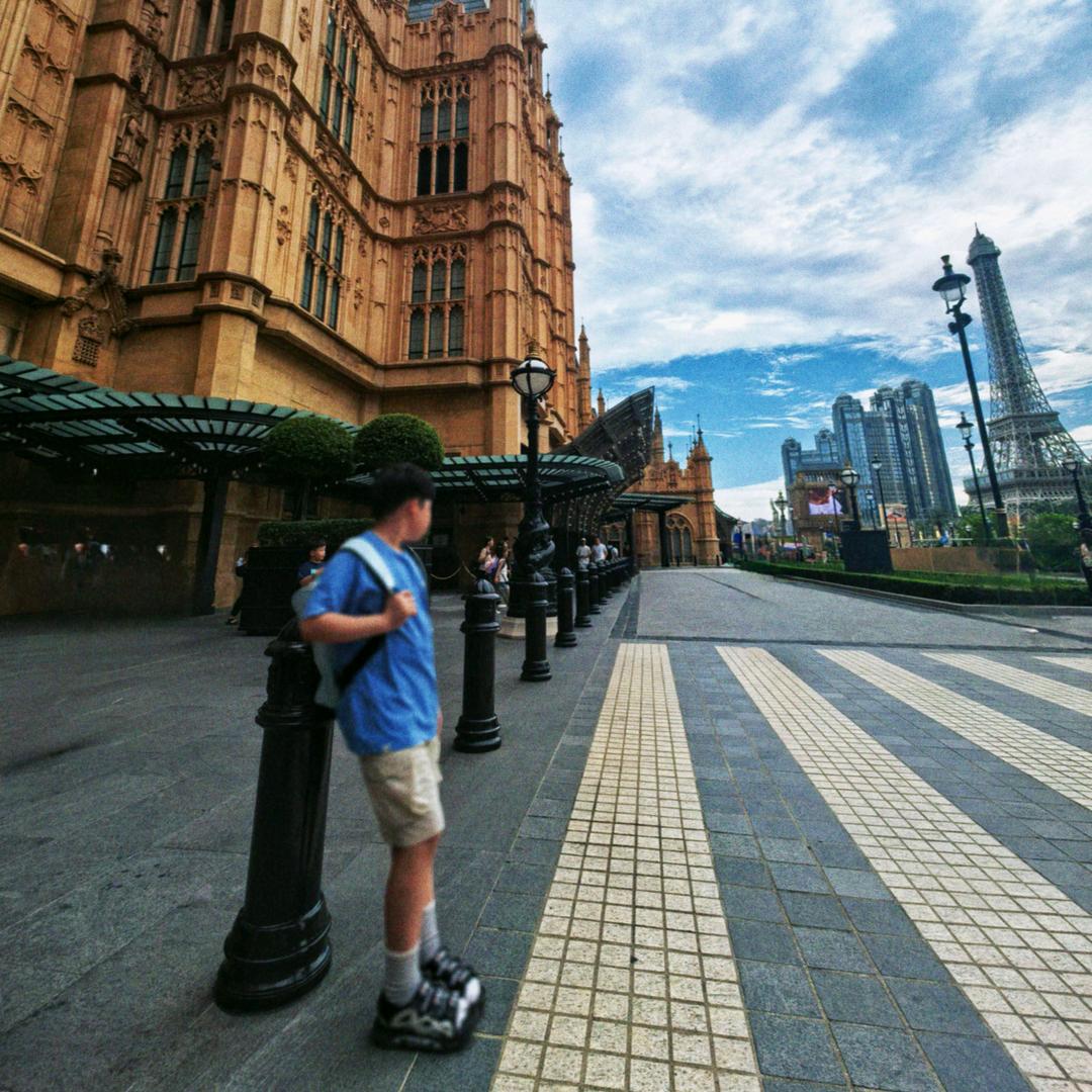 喜欢钢琴的小石头