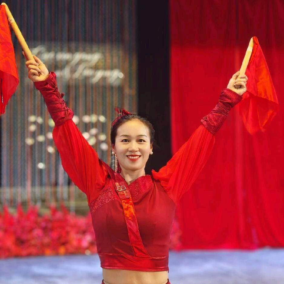 红安魅火🔥劲舞团～黄珍