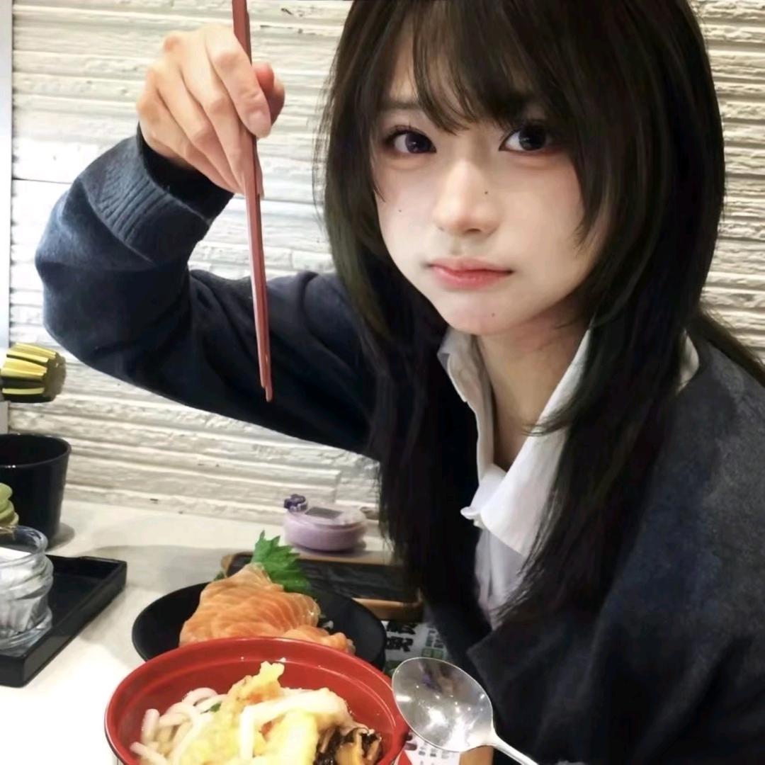 村长家的骆倾北头像