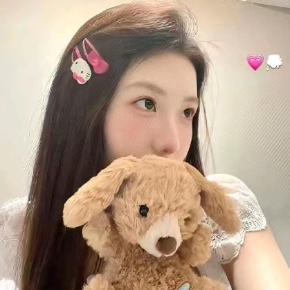 内向害羞腼腆社恐文静斯文善良纯洁小女生.