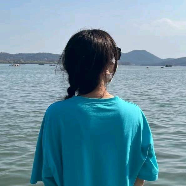 🥀۶不必谁懂我.*