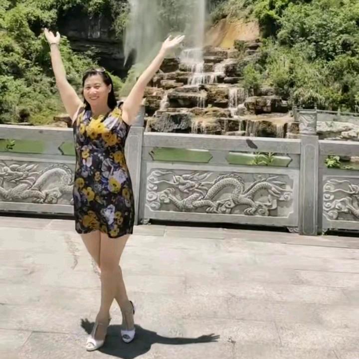 周岳