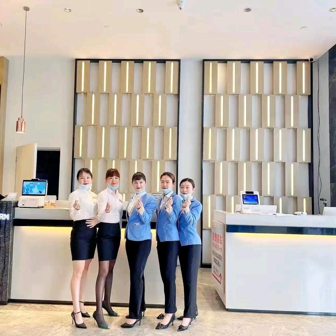 广西平南县新兴服装店