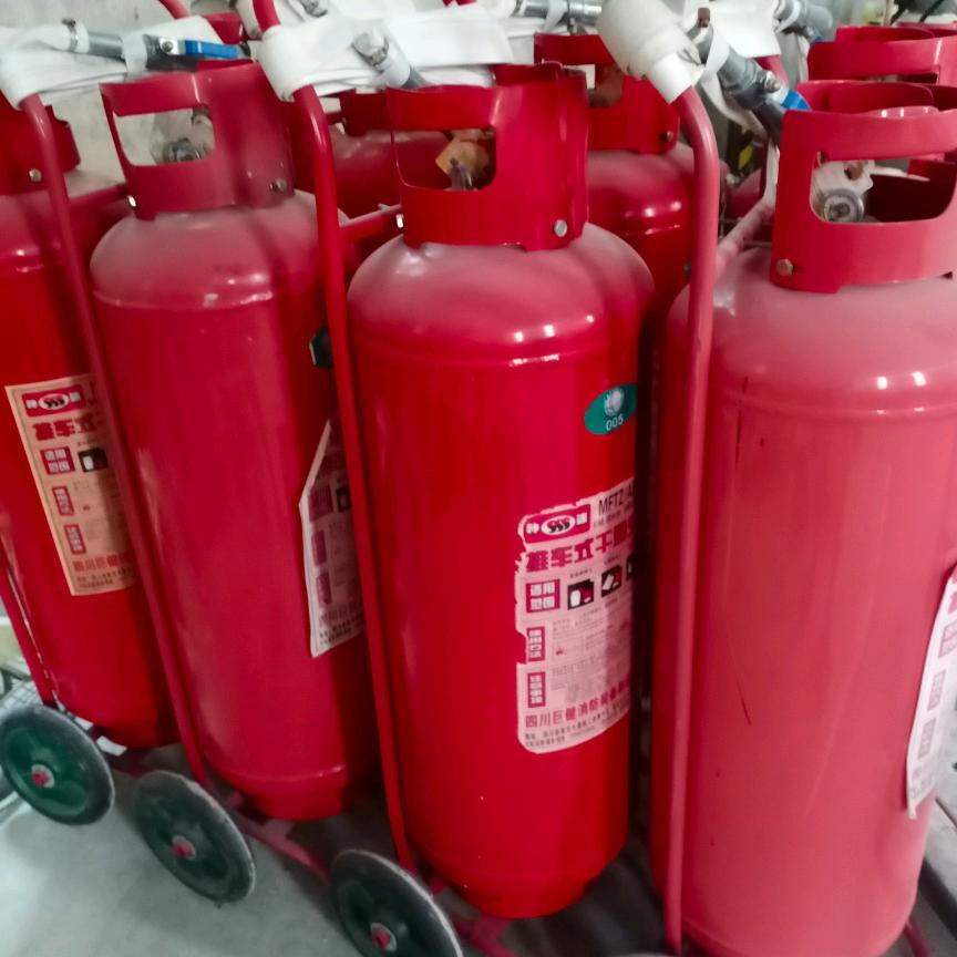 高价回收灭火器，七氟丙烷