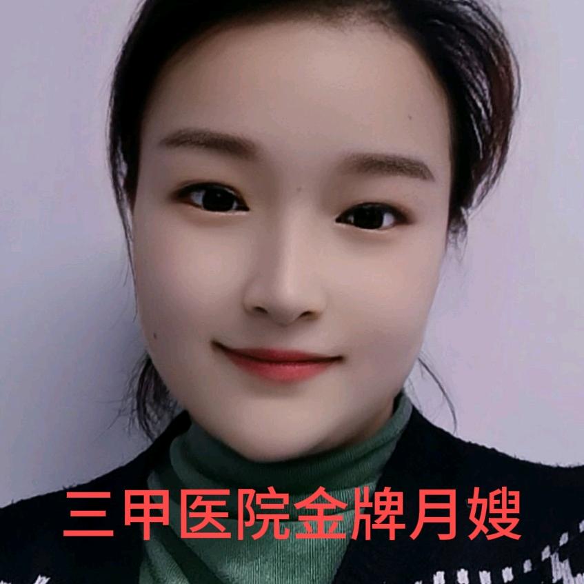 90后母婴护理师《李佩荣》