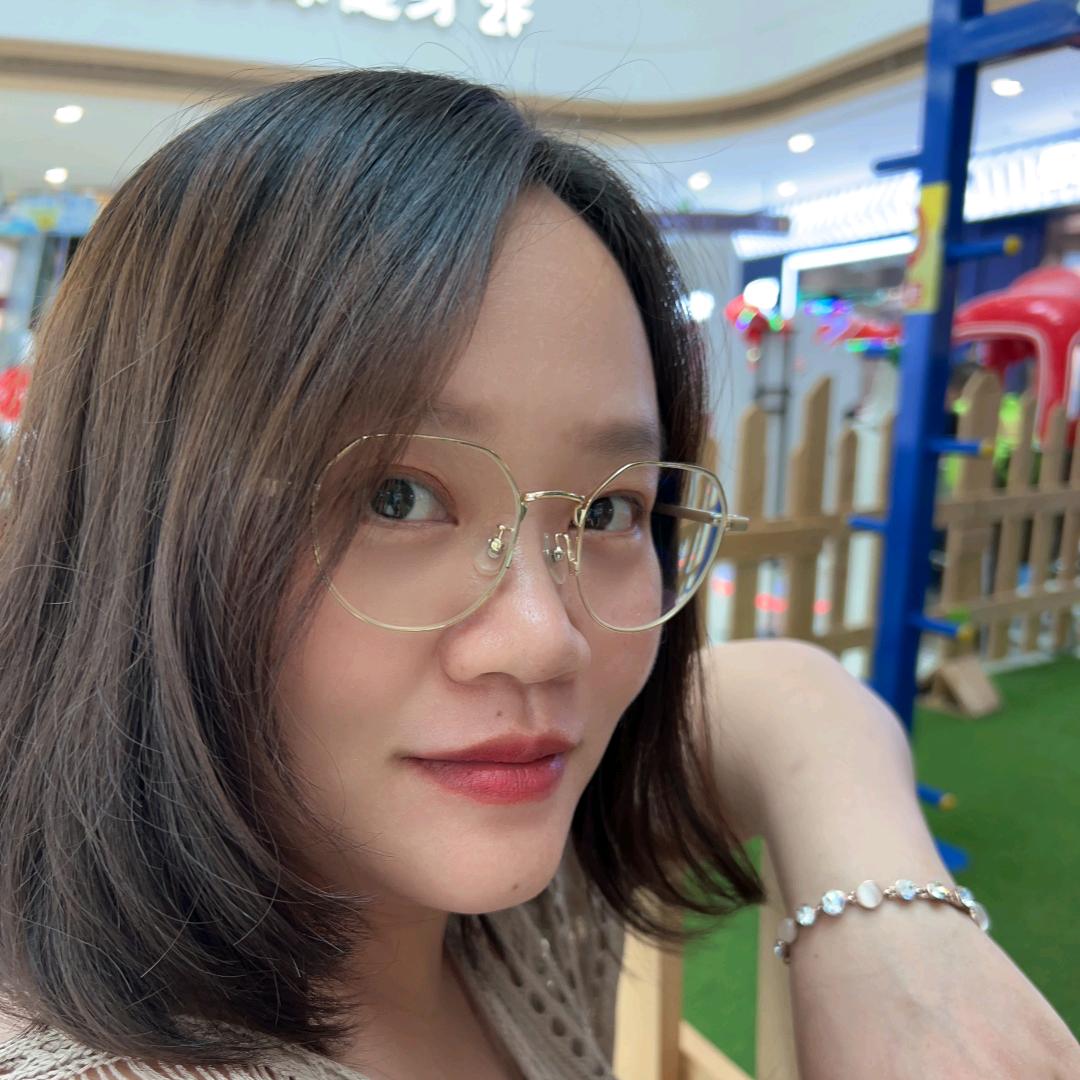 张莹