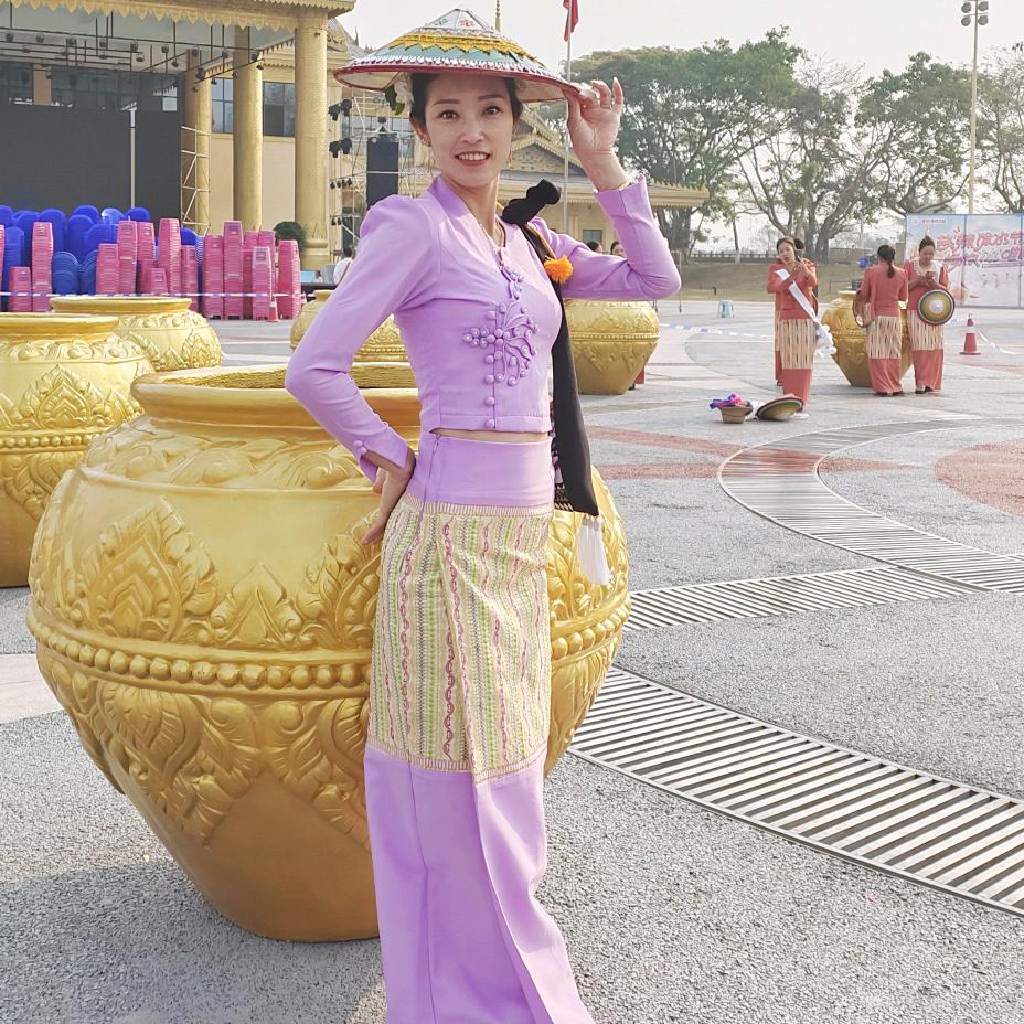 西部假期旅行社喊润18788222509