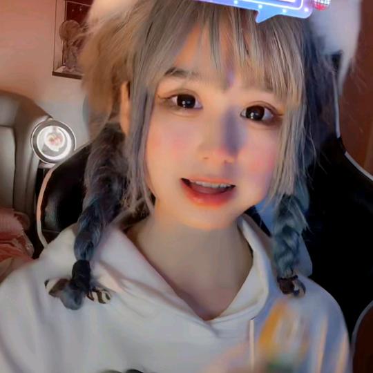 @﹏ 。铺铺铺👑、