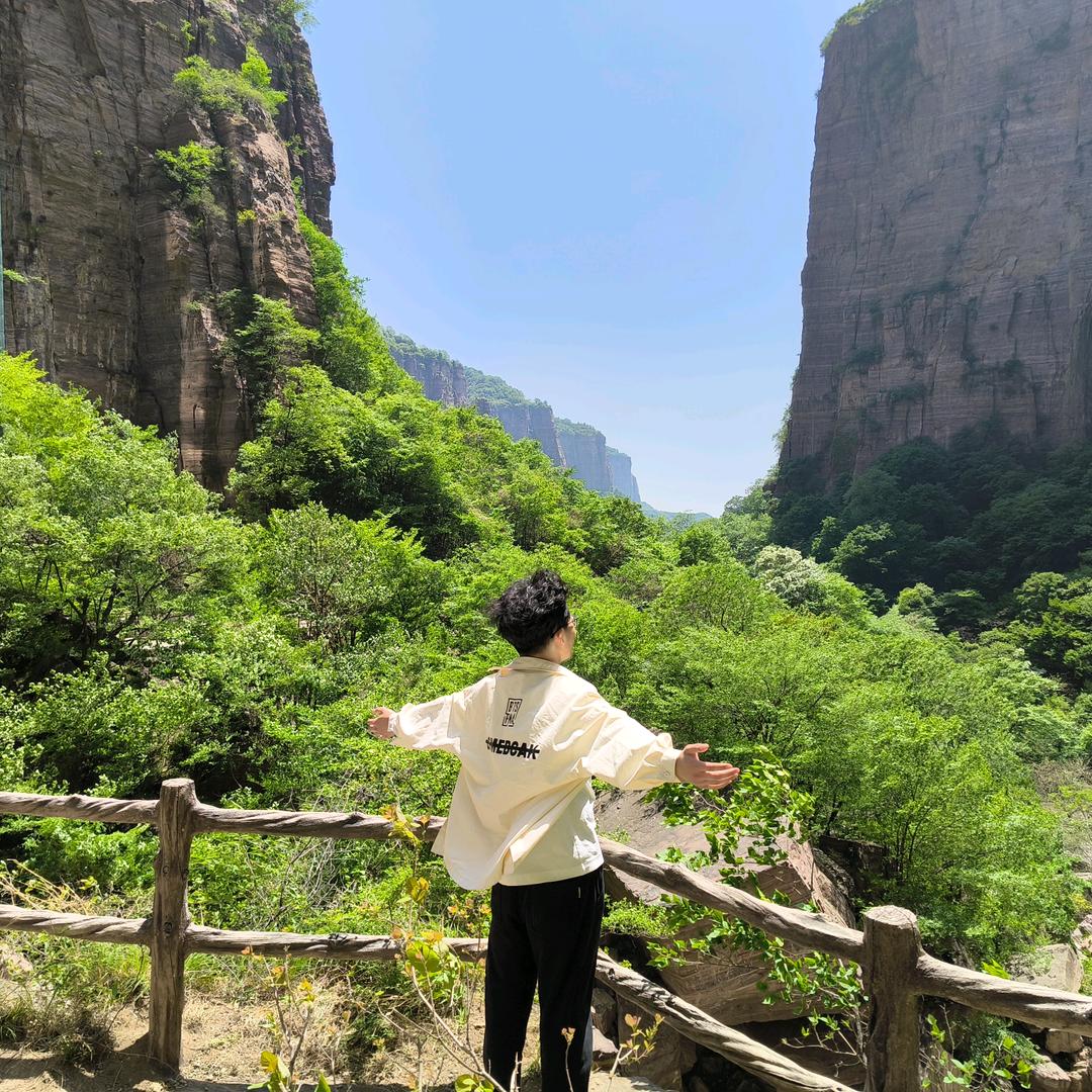 不知名王友(￣Д￣)