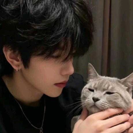 Luo小白（12.24满月版）