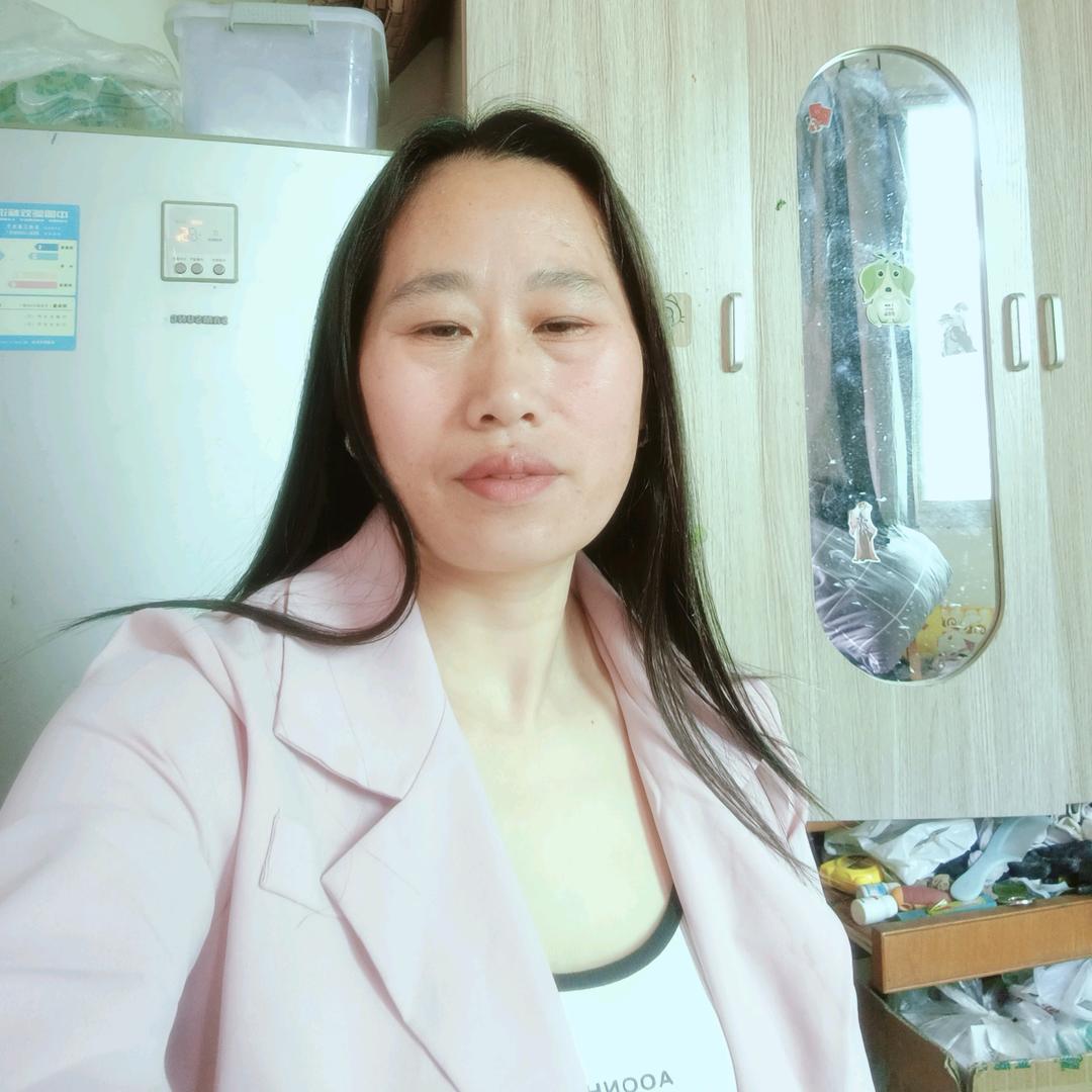 会很幸福准备直播创业中