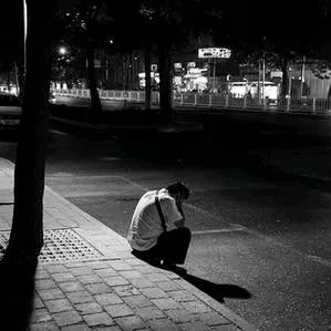 孤独的鹰