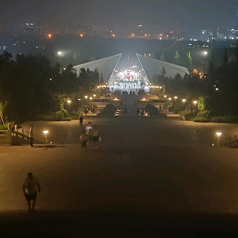 太阳出来太阳亮