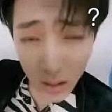 蚁女等待馒头中…