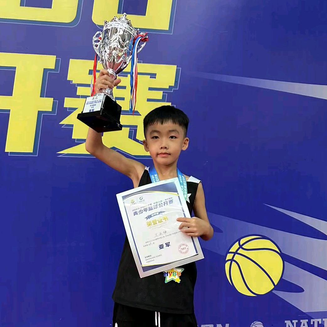 圈大哥玩篮球🏀