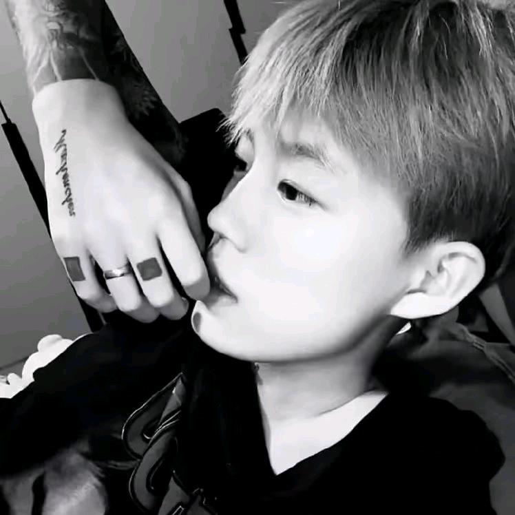 张梦涵188主播下午12:30开直播