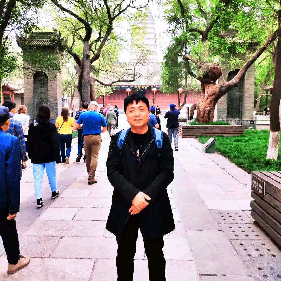 爱生活爱家人的钱先生
