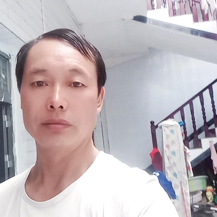 李？？？？