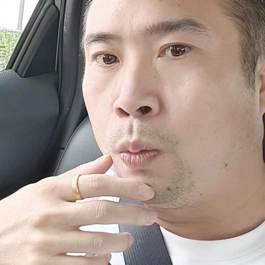 飘香万里之两坨屎