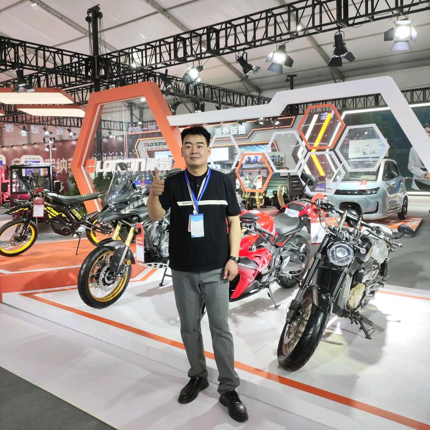 隆鑫机车 ~ 西北大区  ~裴迎涛