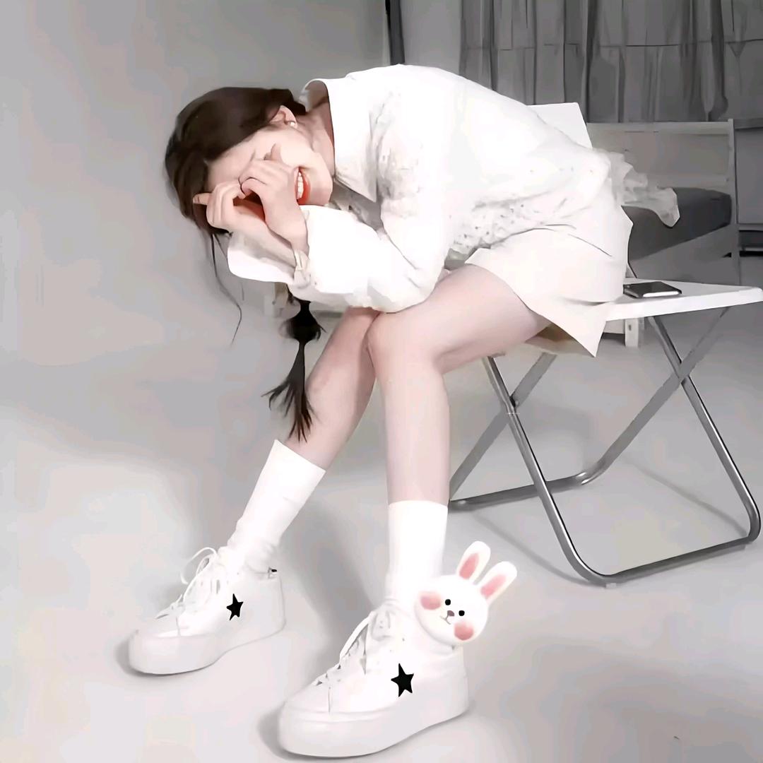是简露妍