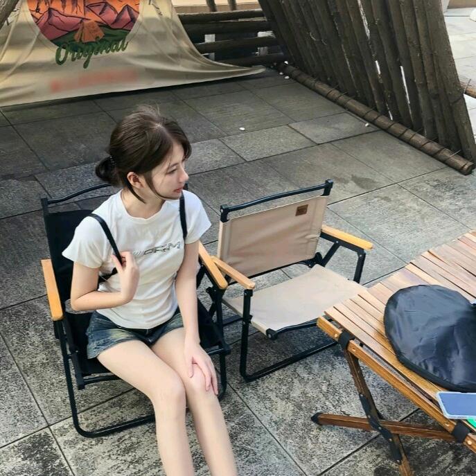 佘生爱自己