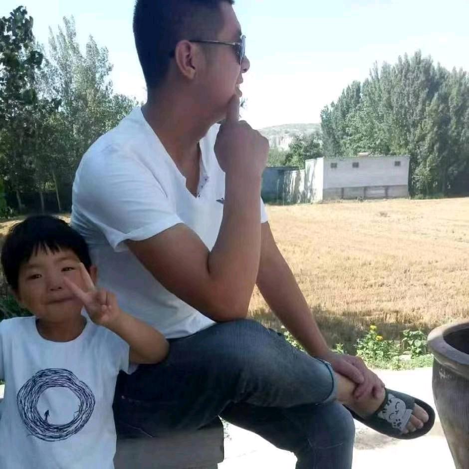 身后的脚印🌴