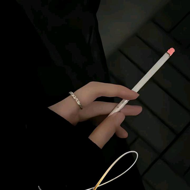 简.愛࿐
