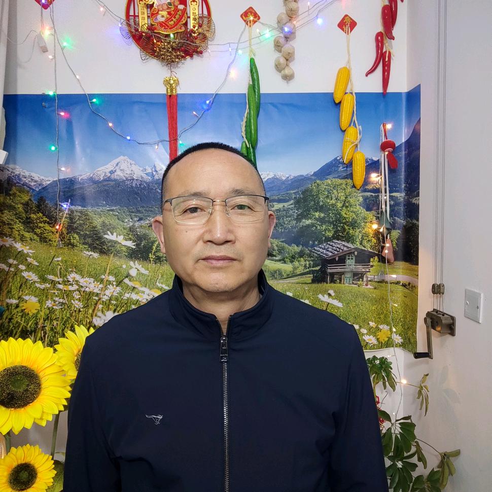 曾哥，晚19点1 0分开播