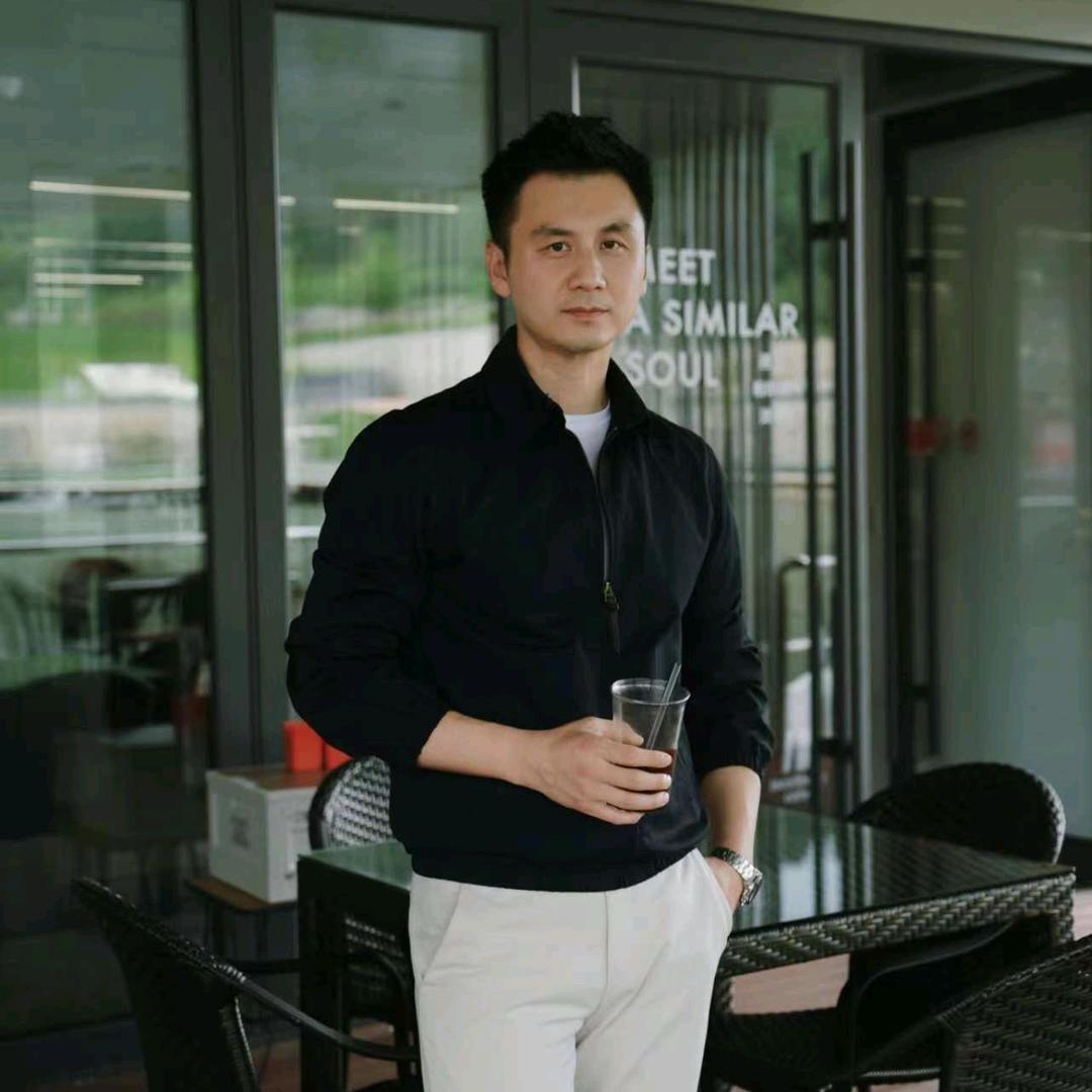 姜先森私服新人