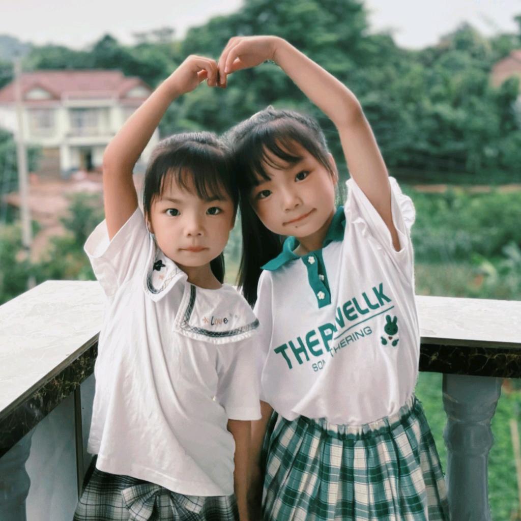 小王妈妈和仨宝贝🌷🌷