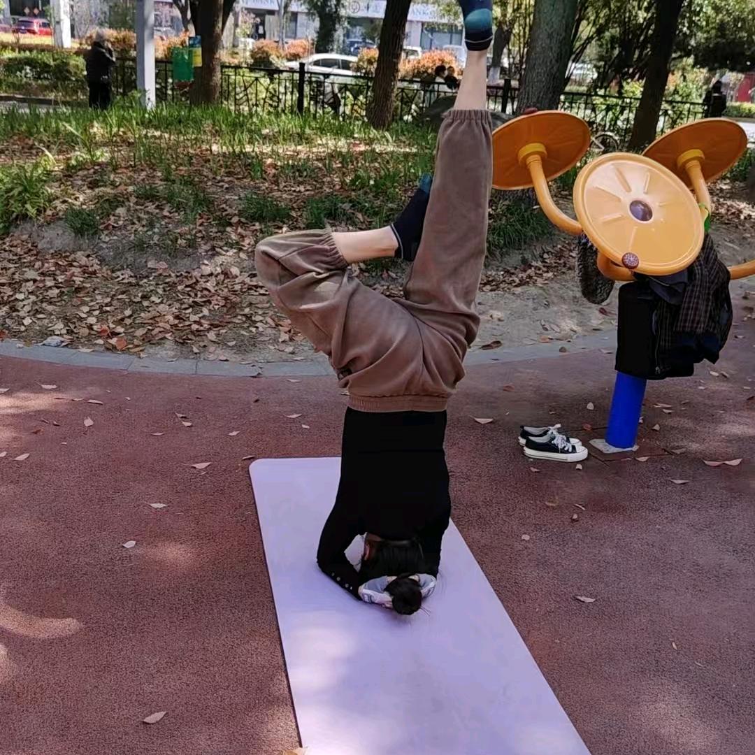 何丽娜