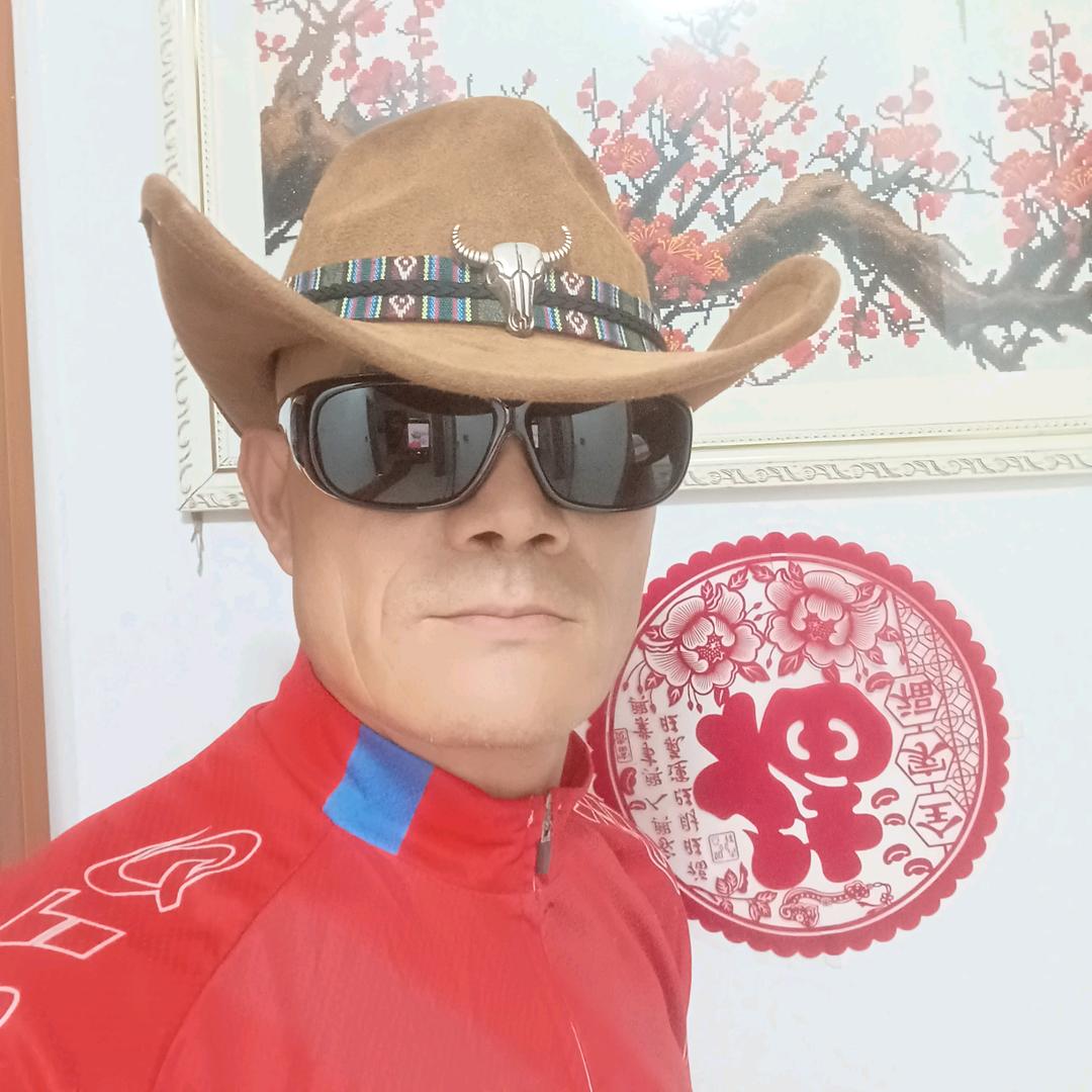 骑行🚲光头扮牛🐂仔🤠
