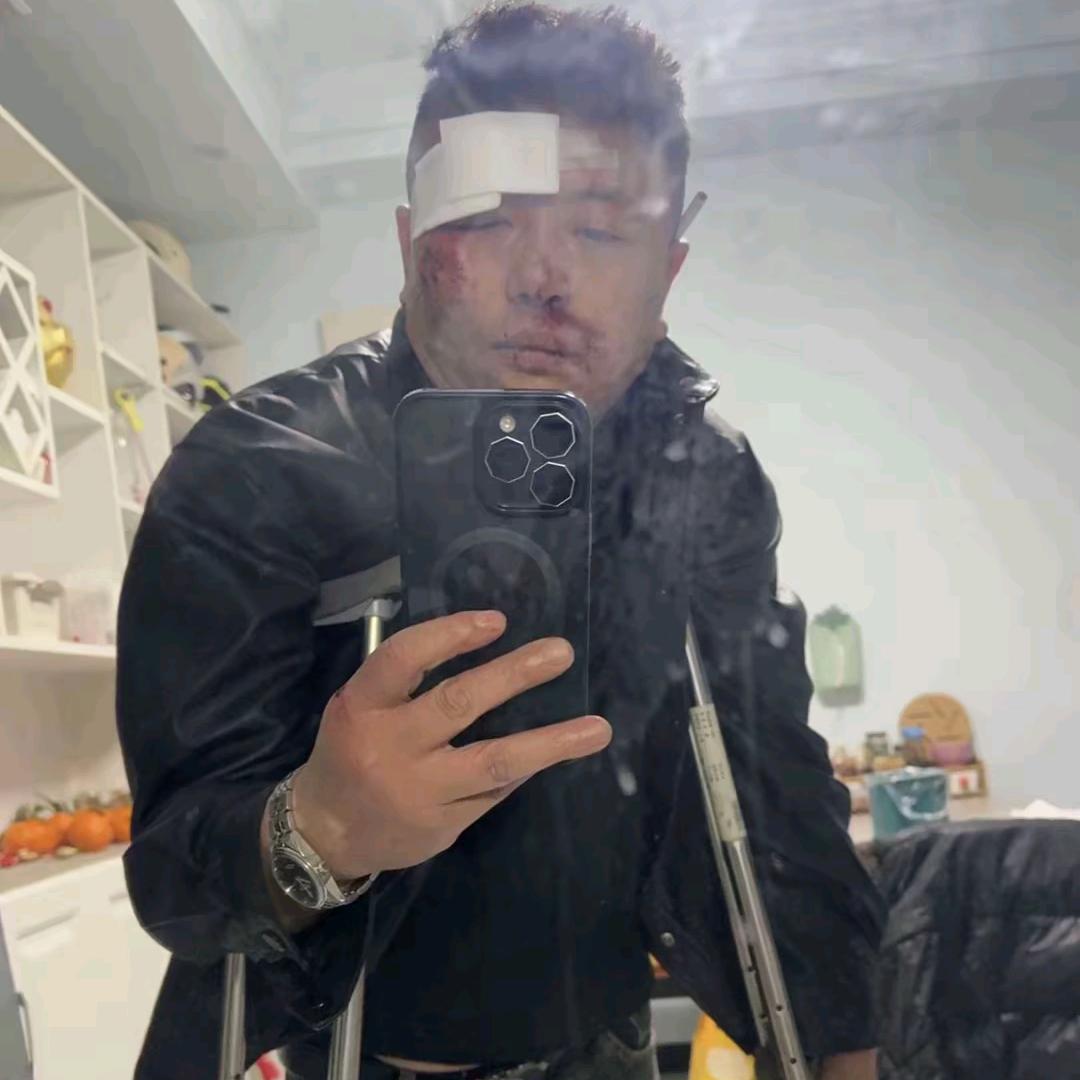 三千青丝乱红尘